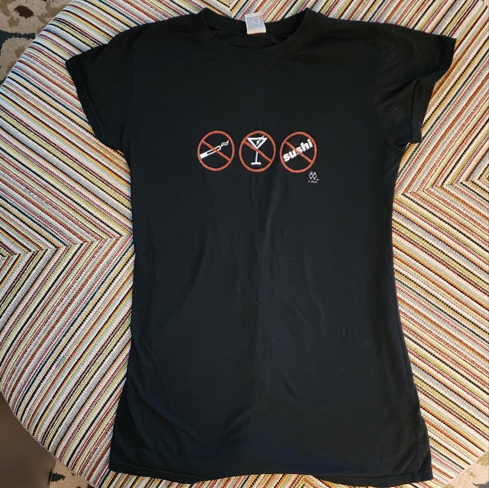 2 Chix Maternity Graphic Tee No Smoking No Drinking No Sushi One Size